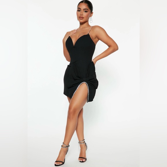 GORG BLACK MINI DRESS WITH BOW AND DIAMONDS RHINESTONES SIZE SMALL - Picture 2 of 3